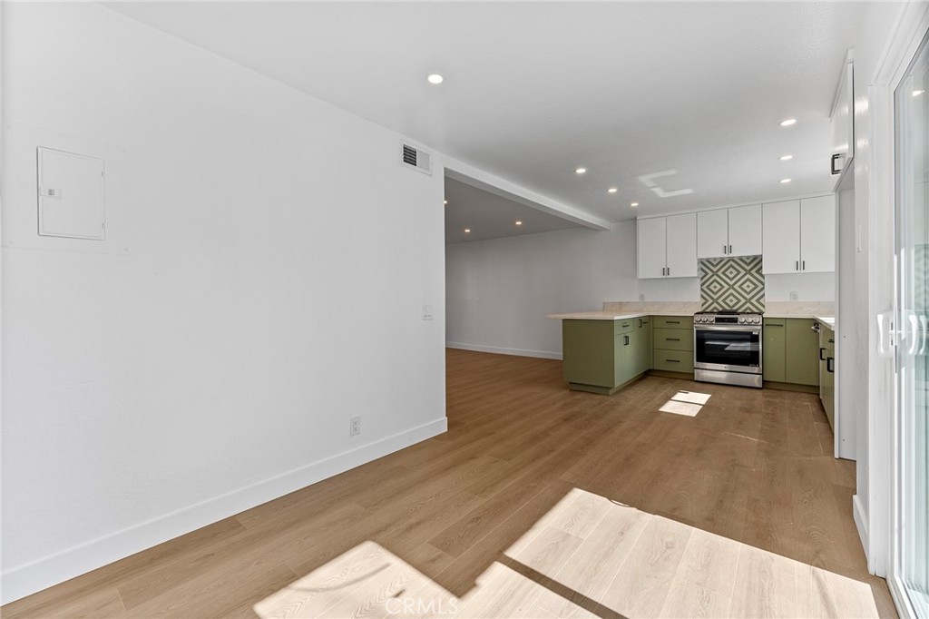 Pasadena, California, 91106, United States, 3 Bedrooms Bedrooms, ,2 BathroomsBathrooms,Residential,For Sale,2005182