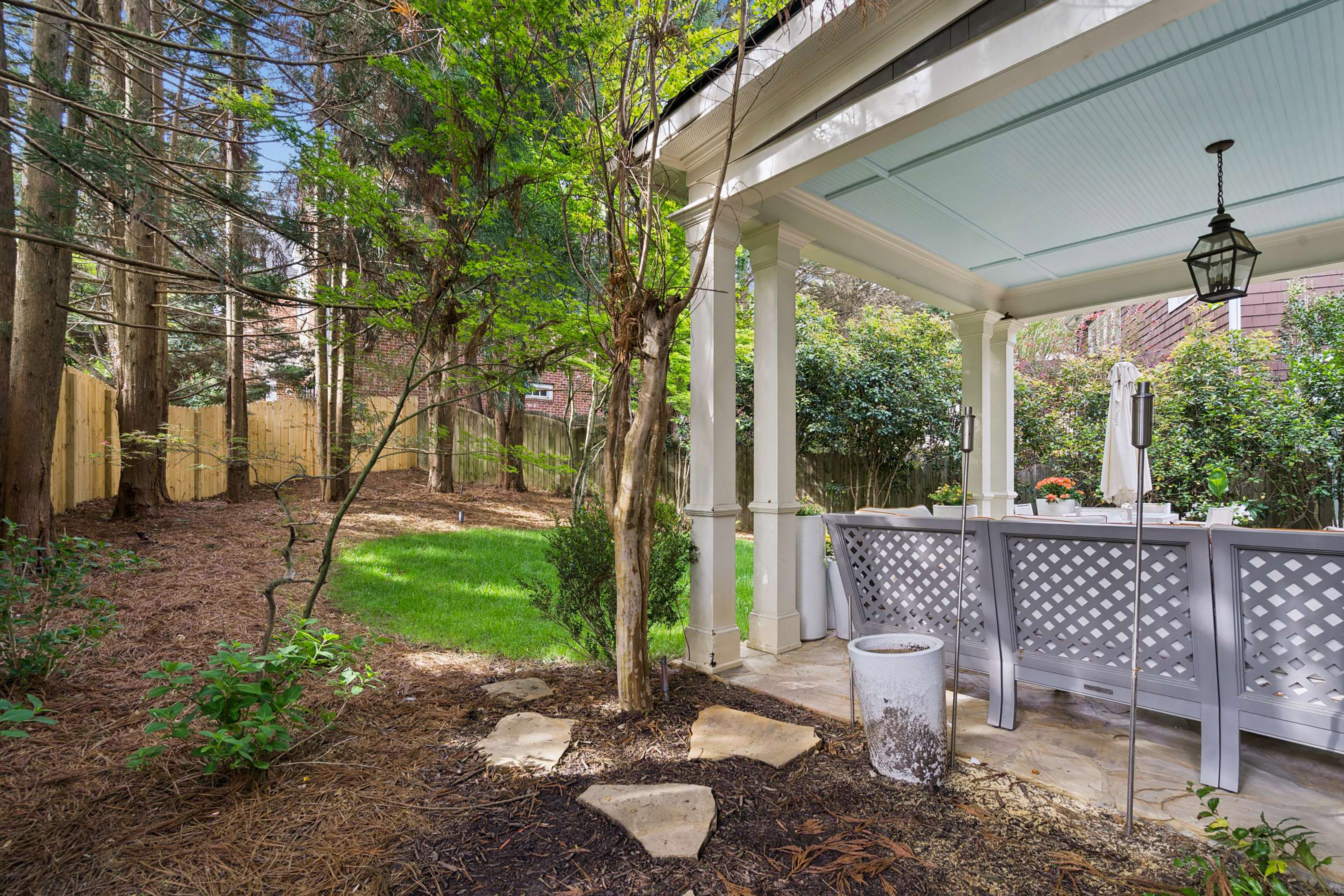  Incredible Opportunity to Live in a Quiet Gated Brookhaven Community - 物件實景