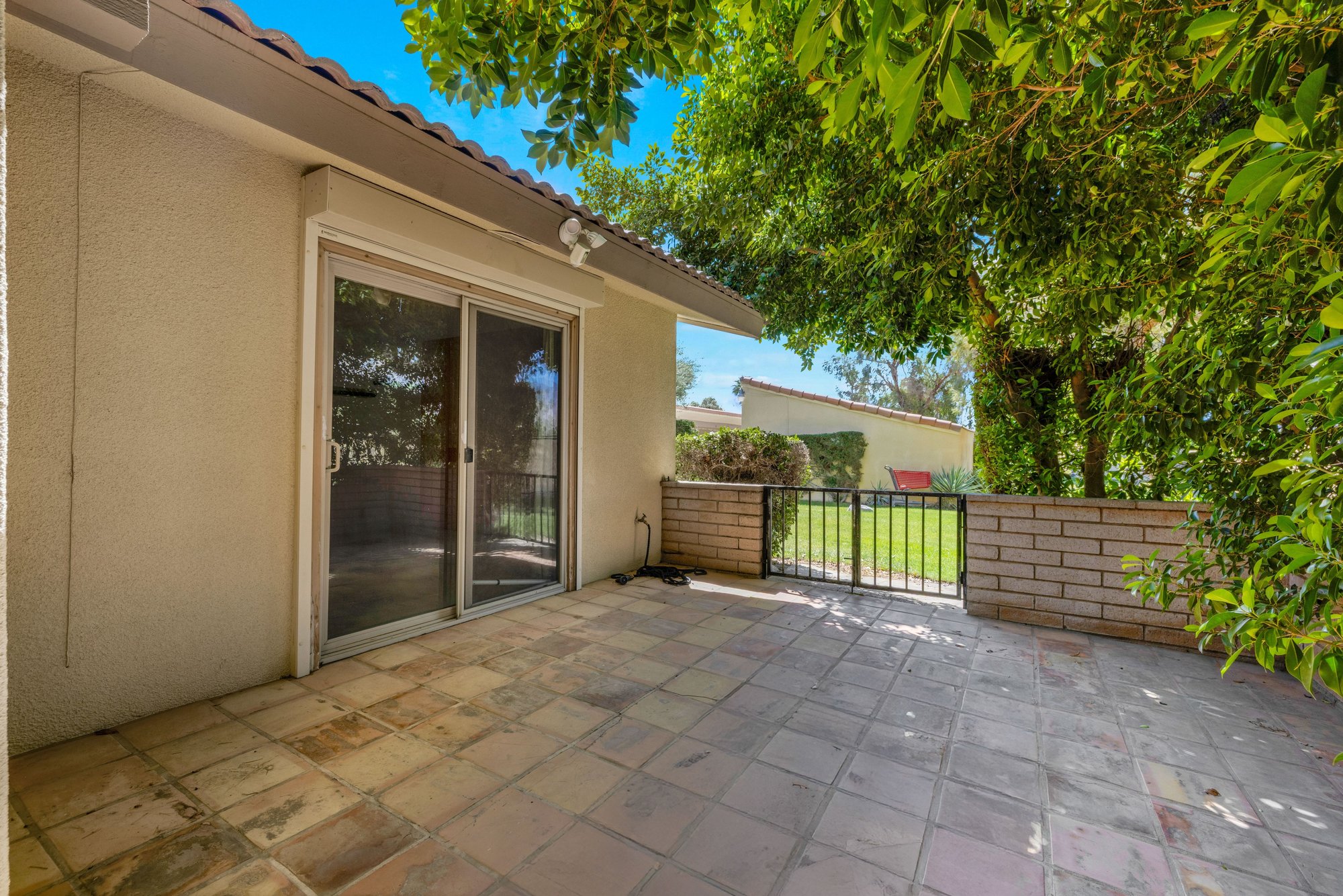  Mid-Century Fixer in Palm Springs Country Club - 物件實景