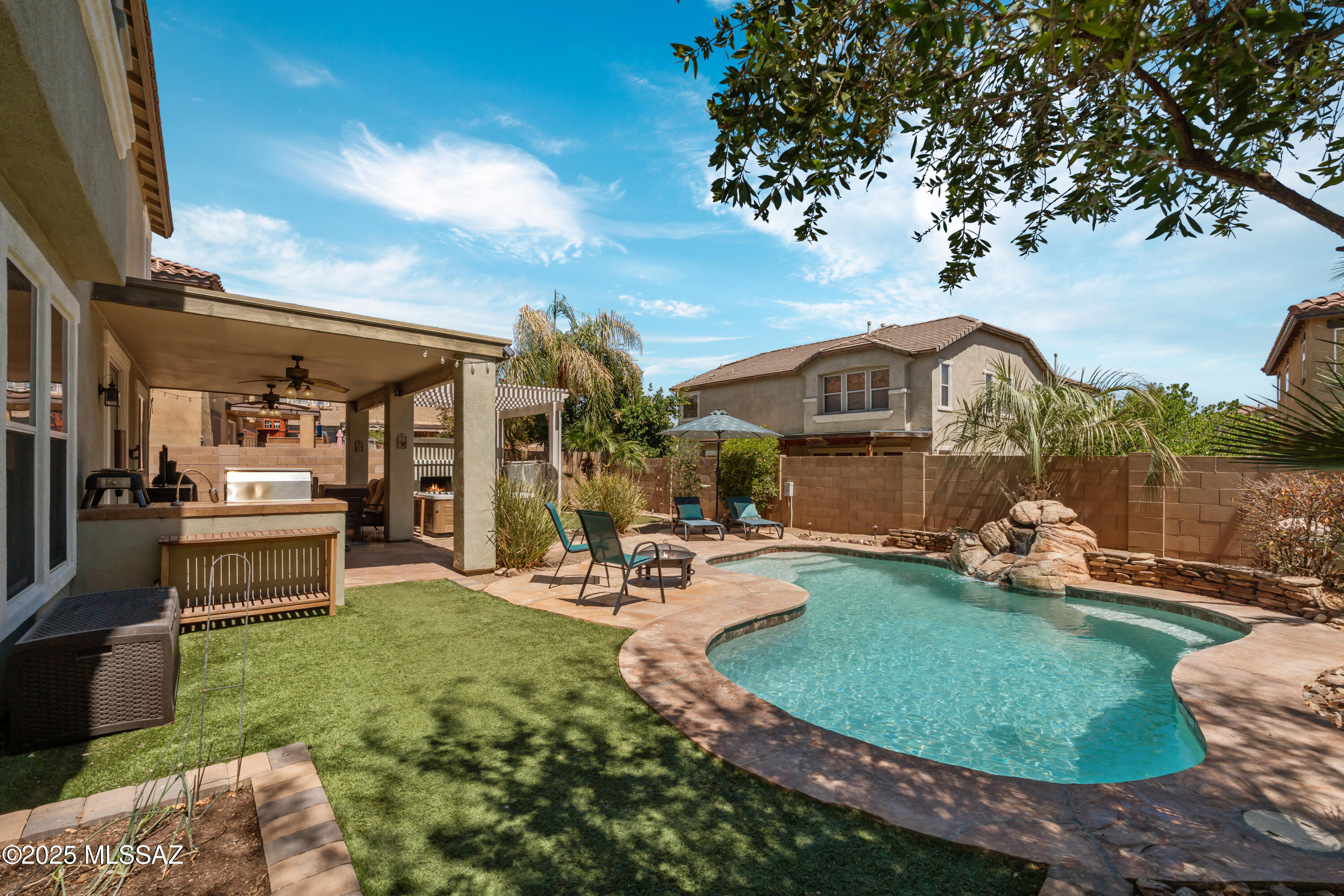 Sahuarita, Arizona, 85629, United States, 4 Bedrooms Bedrooms, ,3 BathroomsBathrooms,Residential,For Sale,1827979