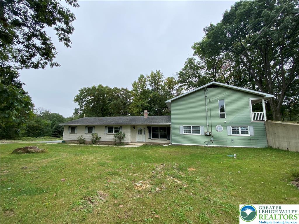 Plainfield Twp, Pennsylvania, 18072, United States, 4 Bedrooms Bedrooms, ,5 BathroomsBathrooms,Residential,For Sale,1960532