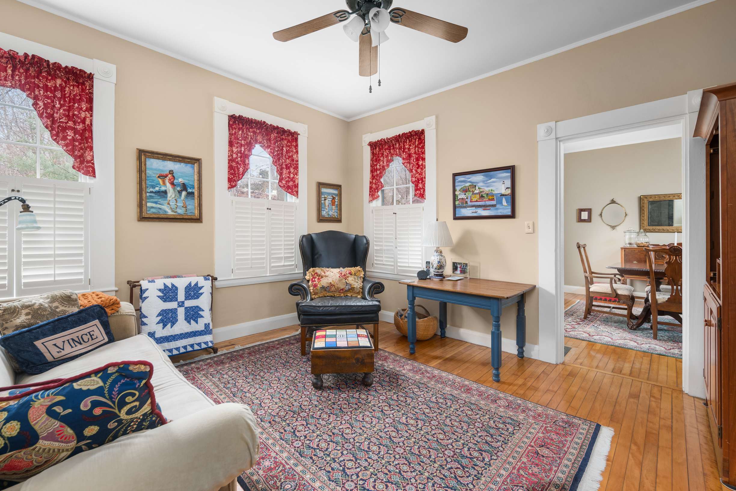  Grand New Englander with 2 Bedroom Apartment in York Village - 物件實景