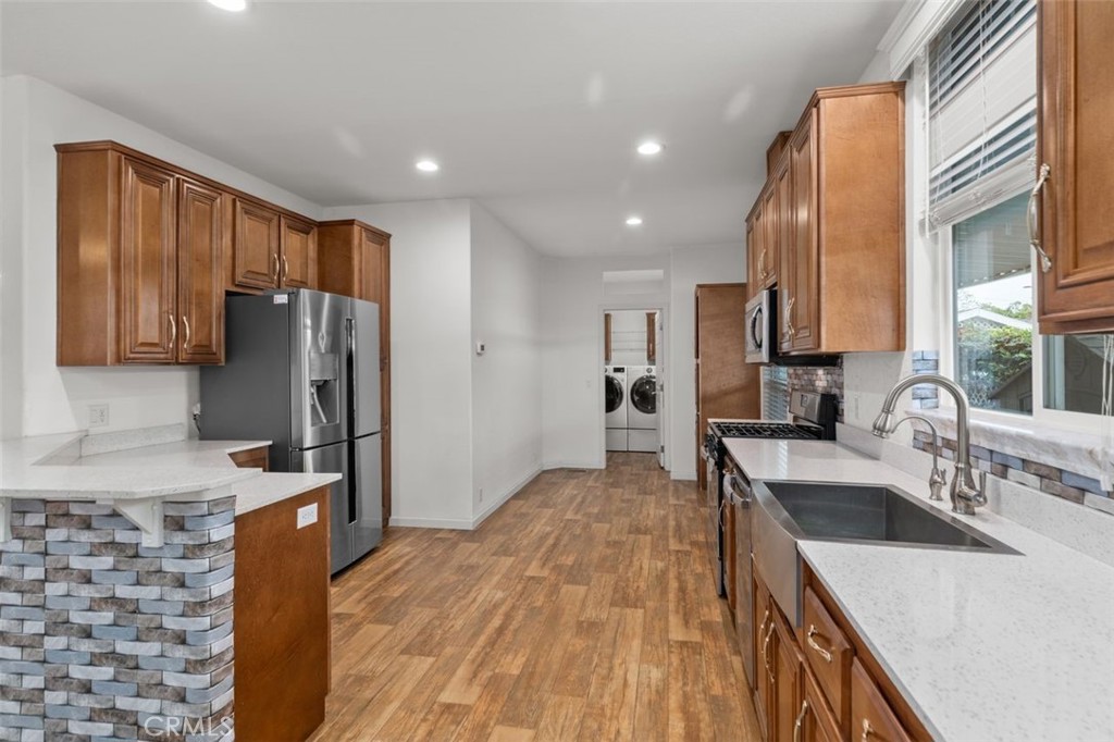 Long Beach, California, 90810, United States, 3 Bedrooms Bedrooms, ,2 BathroomsBathrooms,Residential,For Sale,1828564