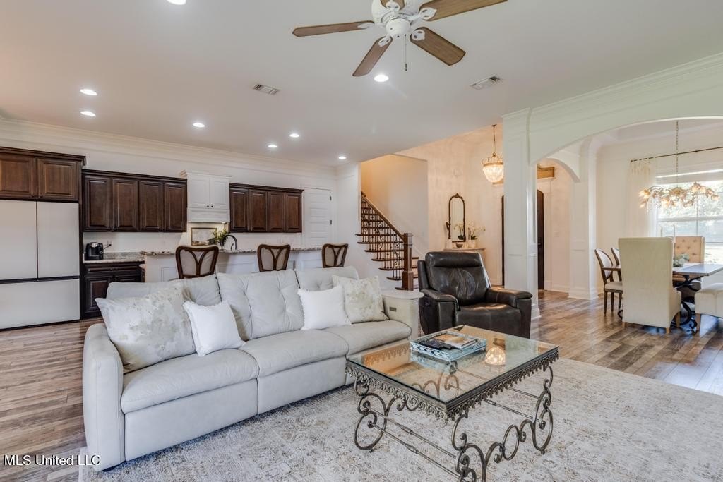 Biloxi, Mississippi, 39531, United States, 4 Bedrooms Bedrooms, ,3 BathroomsBathrooms,Residential,For Sale,1974223