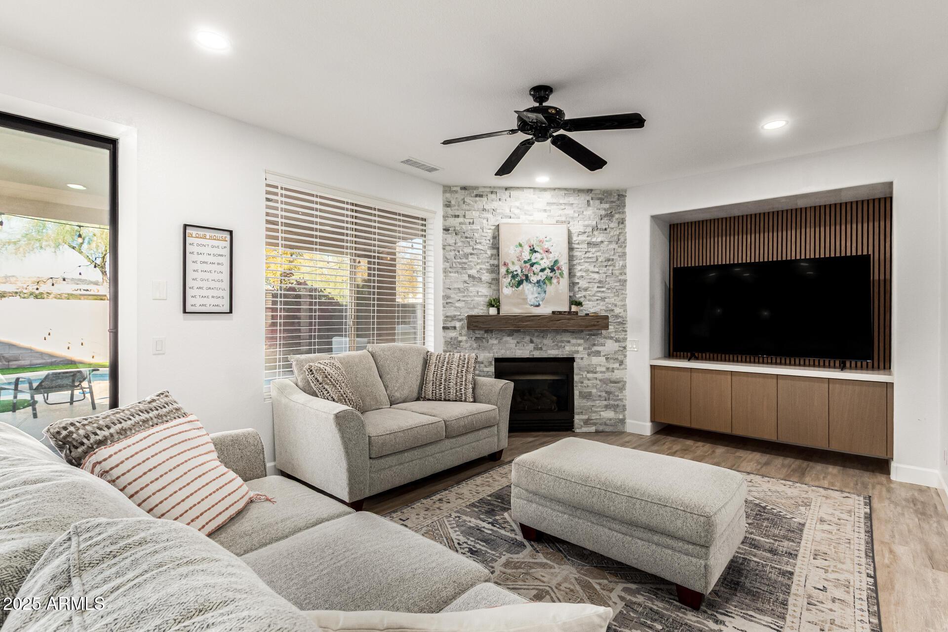 Glendale, Arizona, 85310, United States, 4 Bedrooms Bedrooms, ,3 BathroomsBathrooms,Residential,For Sale,2005512