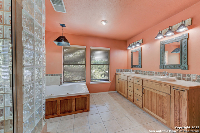 San Antonio, Texas, 78259, United States, 4 Bedrooms Bedrooms, ,3 BathroomsBathrooms,Residential,For Sale,1925604