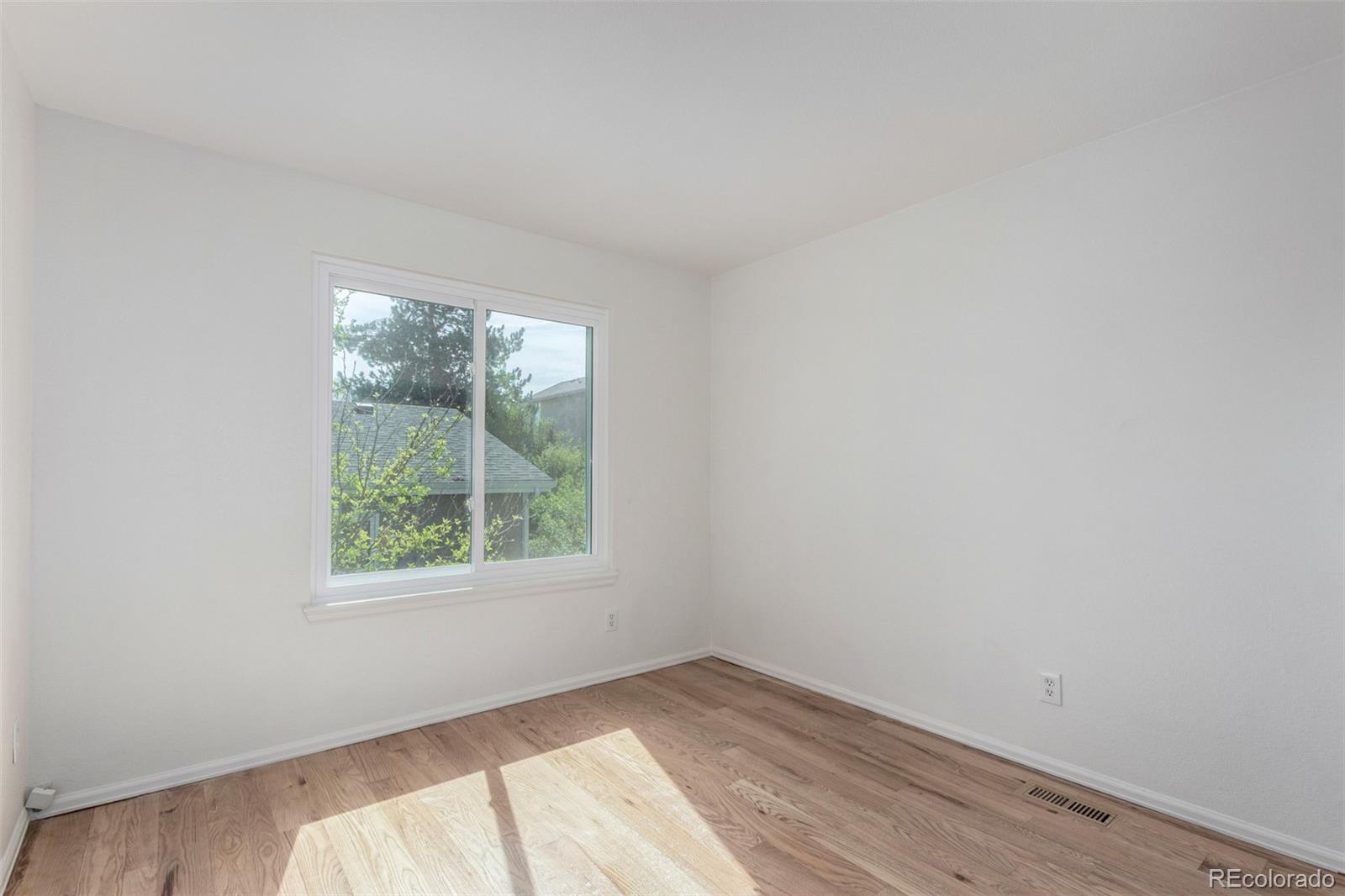 Highlands Ranch, Colorado, 80126, United States, 3 Bedrooms Bedrooms, ,1 BathroomBathrooms,Residential,For Sale,1937755