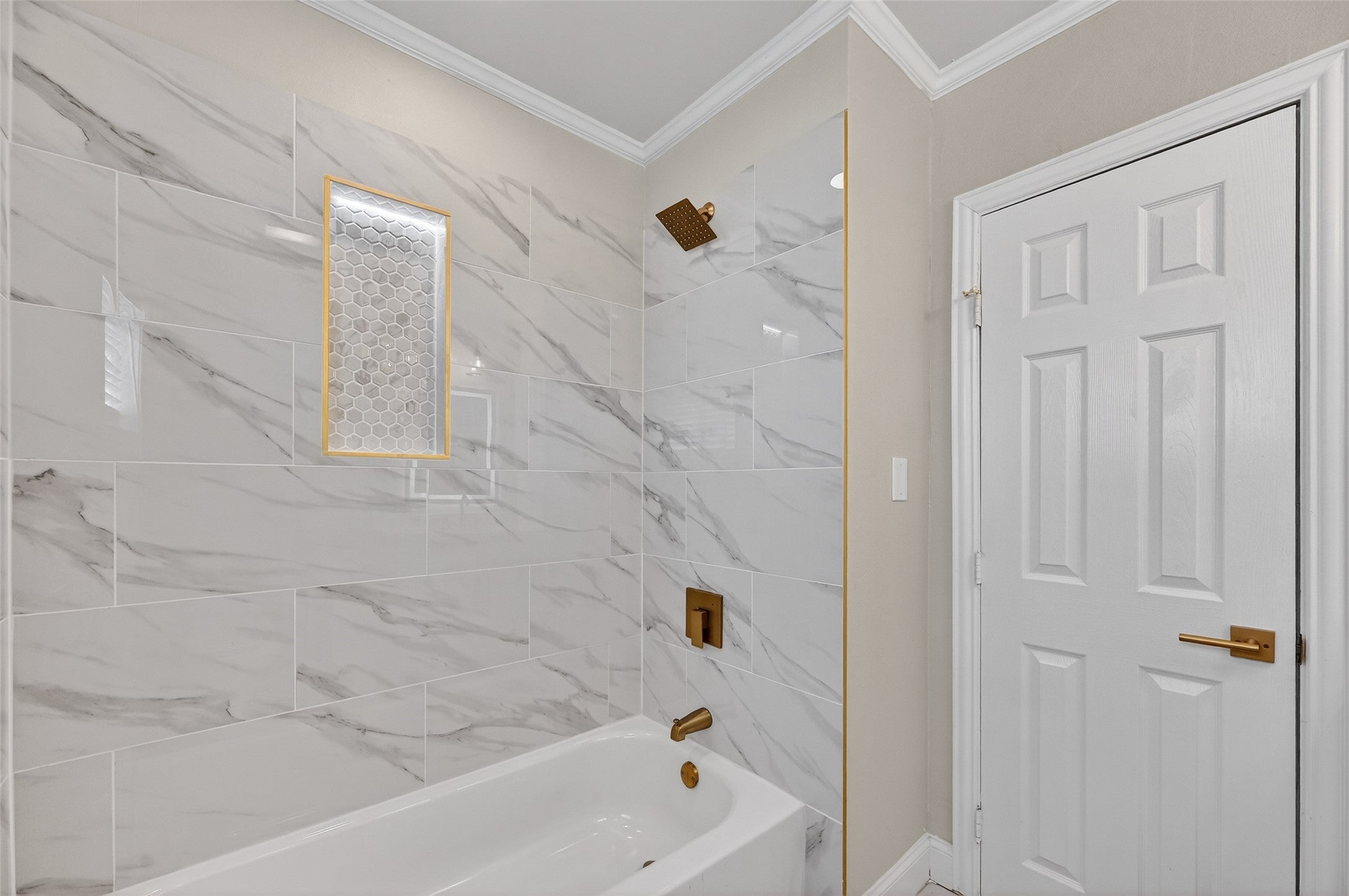 McKinney, Texas, 75069, United States, 5 Bedrooms Bedrooms, ,3 BathroomsBathrooms,Residential,For Sale,2040623