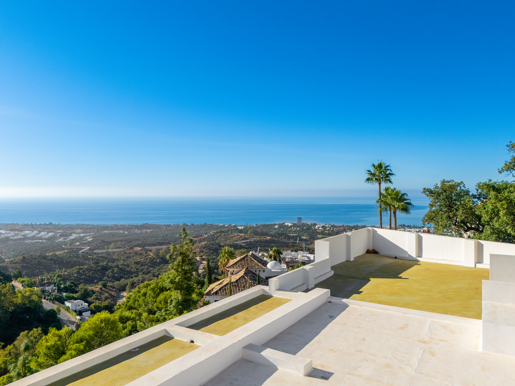  Contemporary Villa with Panoramic Sea Views in Altos de los Monteros - 物件實景