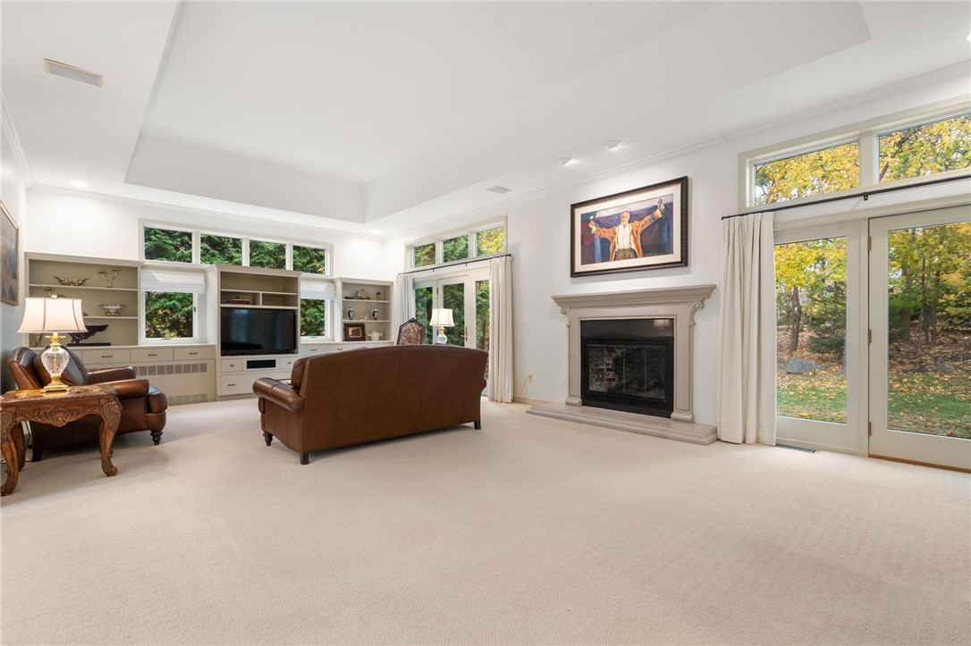 Cranston, Rhode Island, 02920, United States, 3 Bedrooms Bedrooms, ,4 BathroomsBathrooms,Residential,For Sale,1993261