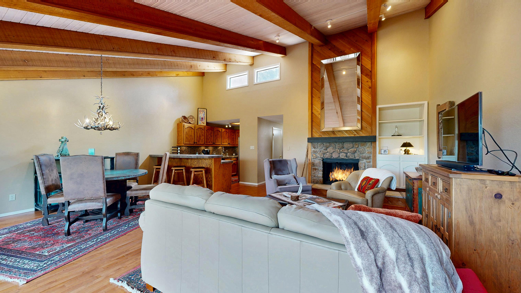 Alto, New Mexico, 88312, United States, 2 Bedrooms Bedrooms, ,2 BathroomsBathrooms,Residential,For Sale,1951526