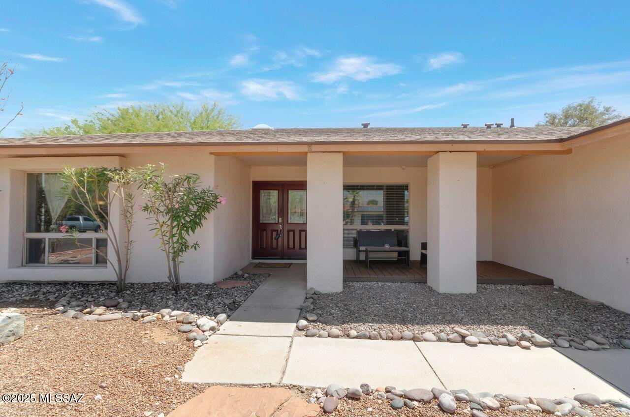 Tucson, Arizona, 85715, United States, 4 Bedrooms Bedrooms, ,2 BathroomsBathrooms,Residential,For Sale,1955495