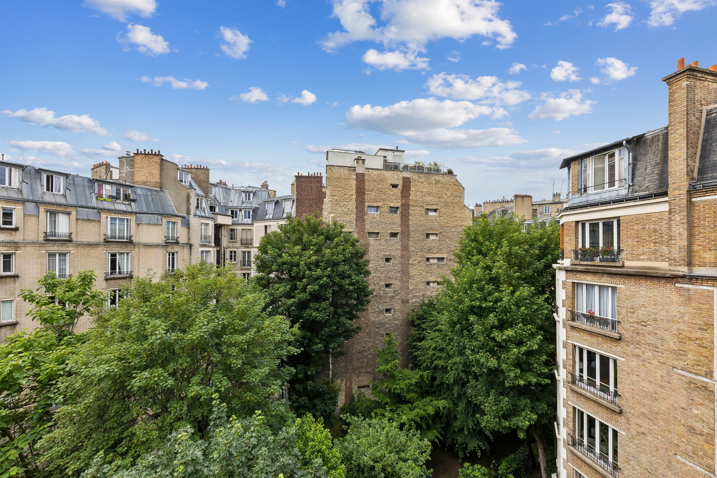  SOLE AGENT - Paris 16 - Beautiful 2/3 BR apartments with balconies to renovate - 物件實景