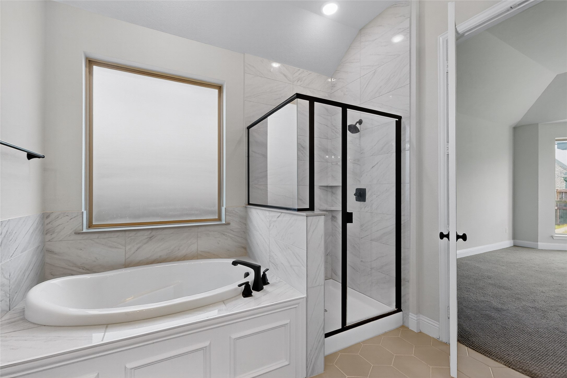 Mansfield, Texas, 76063, United States, 4 Bedrooms Bedrooms, ,4 BathroomsBathrooms,Residential,For Sale,1978691