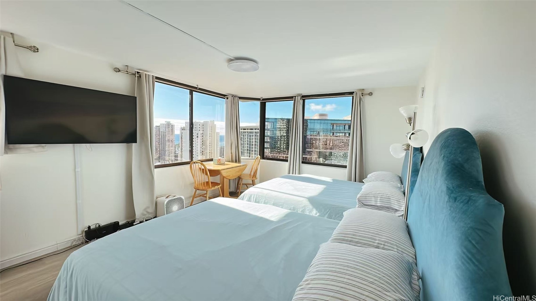 Honolulu, Hawaii, 96815, United States, 1 Bedroom Bedrooms, ,2 BathroomsBathrooms,Residential,For Sale,1901769