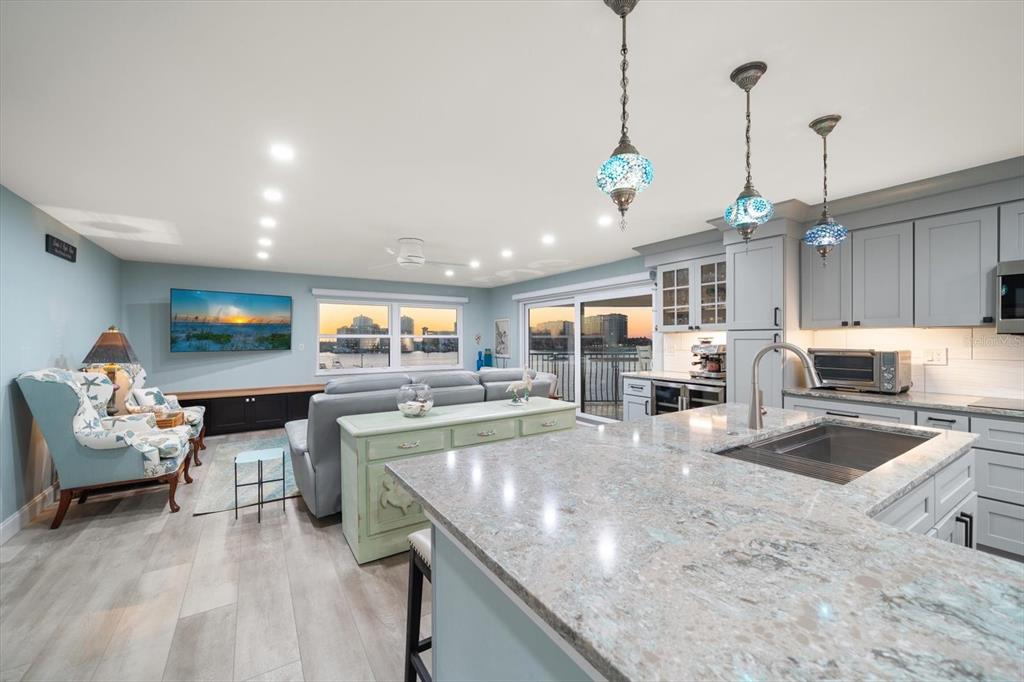 Clearwater Beach, Florida, 33767, United States, 3 Bedrooms Bedrooms, ,3 BathroomsBathrooms,Residential,For Sale,1988337