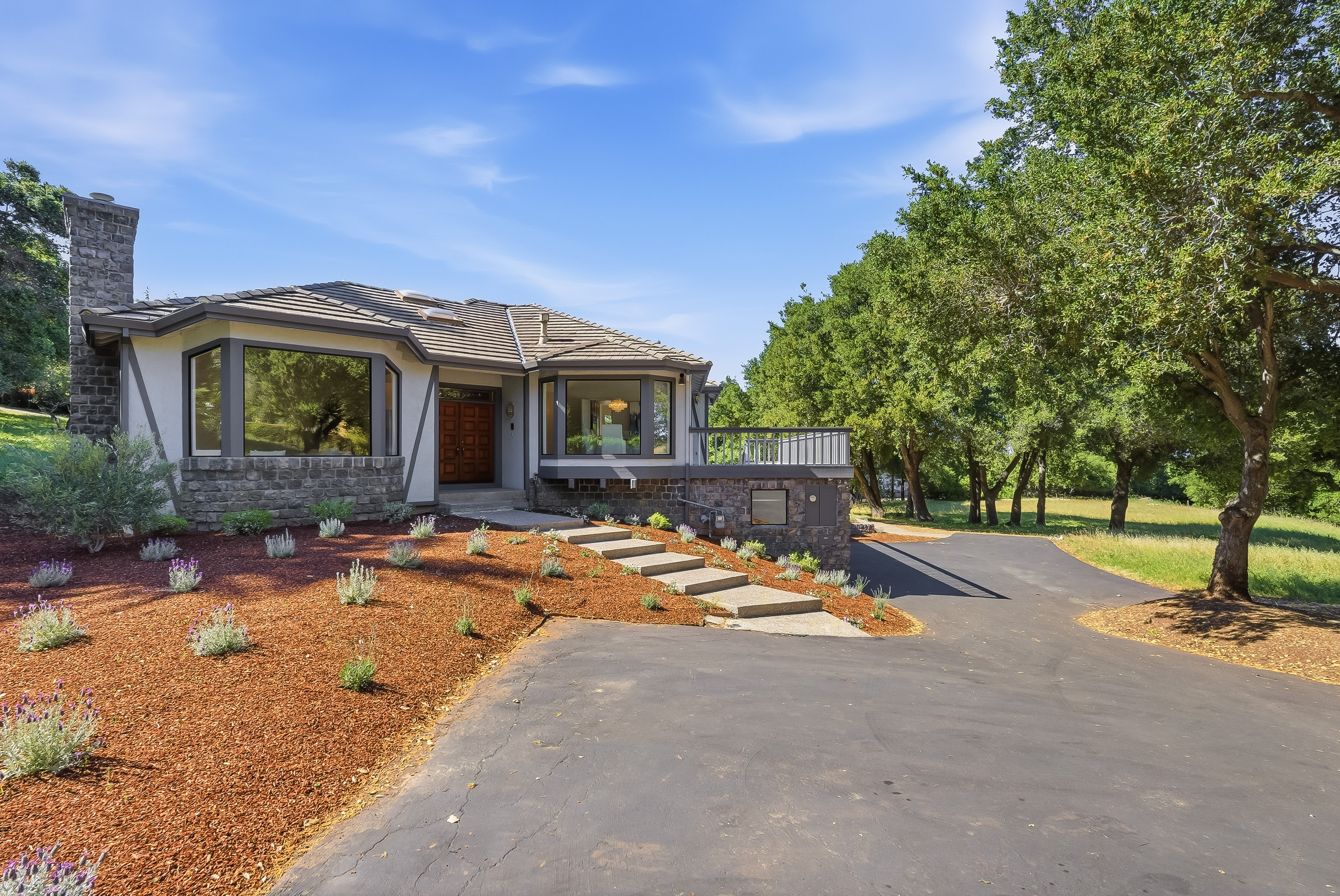  More Than 2.7 Acres of Privacy and Potential with Palo Alto Schools - 物件實景