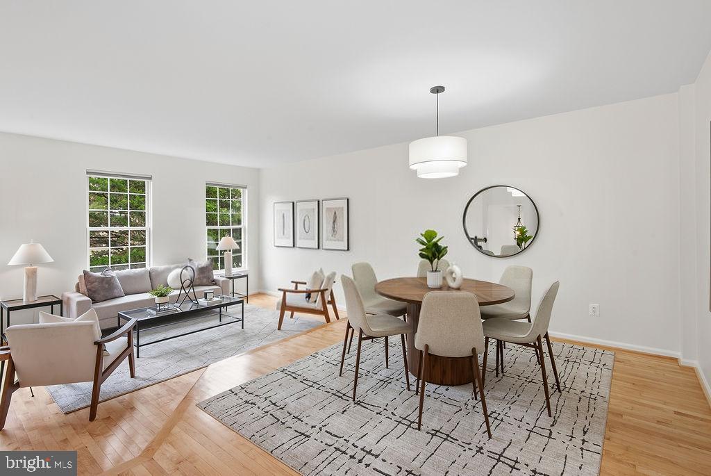 Fairfax, Virginia, 22033, United States, 3 Bedrooms Bedrooms, ,4 BathroomsBathrooms,Residential,For Sale,2048066