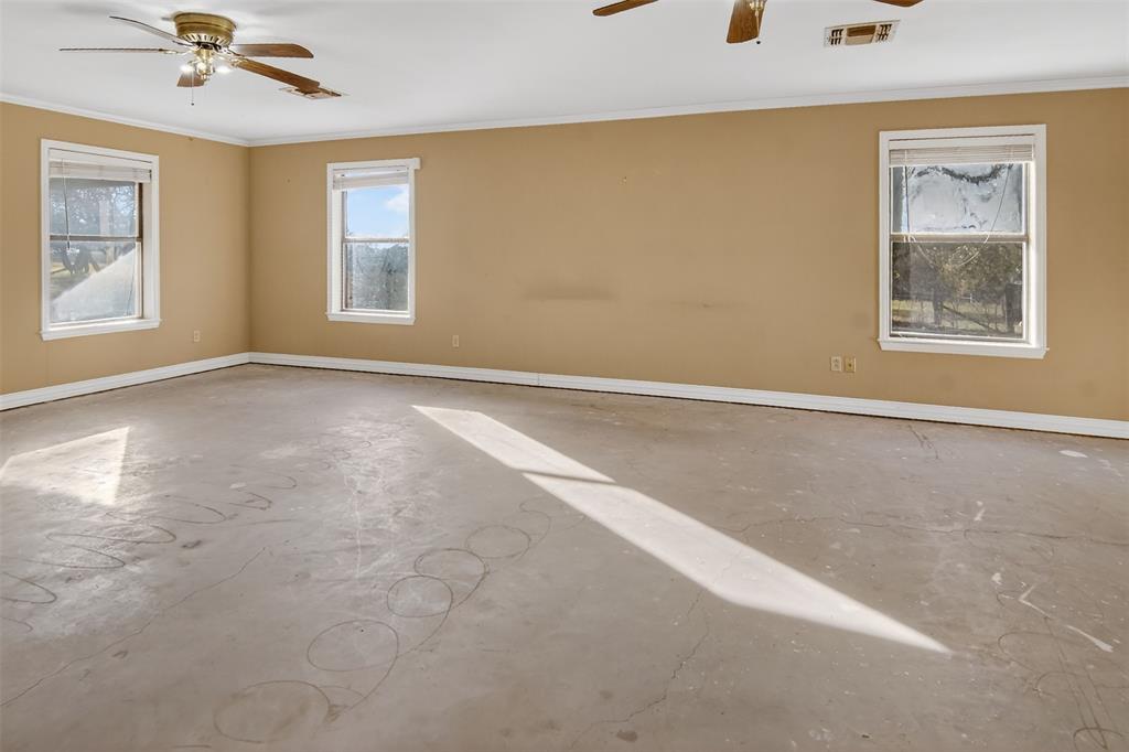 Weatherford, Texas, 76087, United States, 3 Bedrooms Bedrooms, ,2 BathroomsBathrooms,Residential,For Sale,2005416