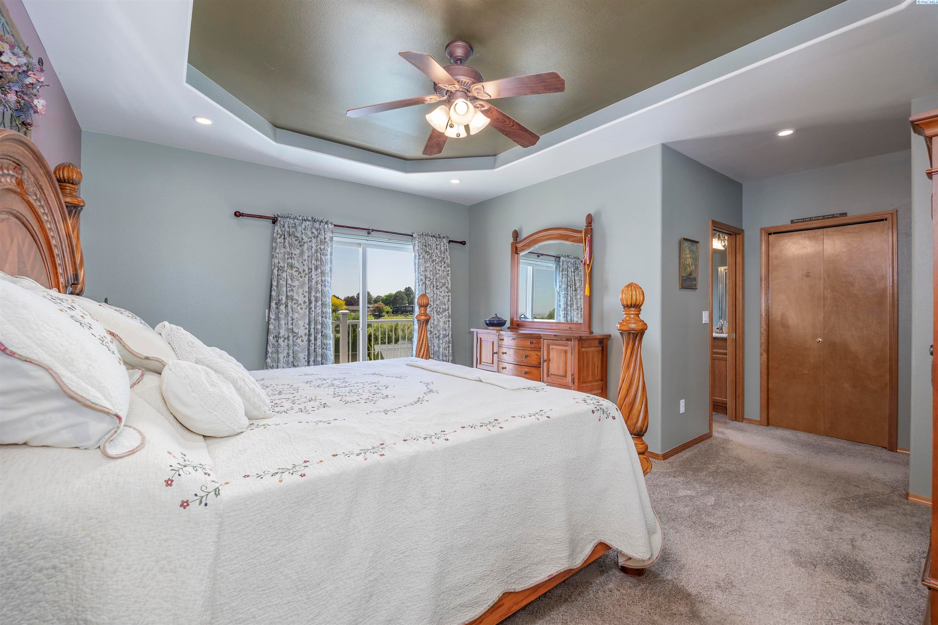 Kennewick, Washington, 99337, United States, 4 Bedrooms Bedrooms, ,3 BathroomsBathrooms,Residential,For Sale,1860973