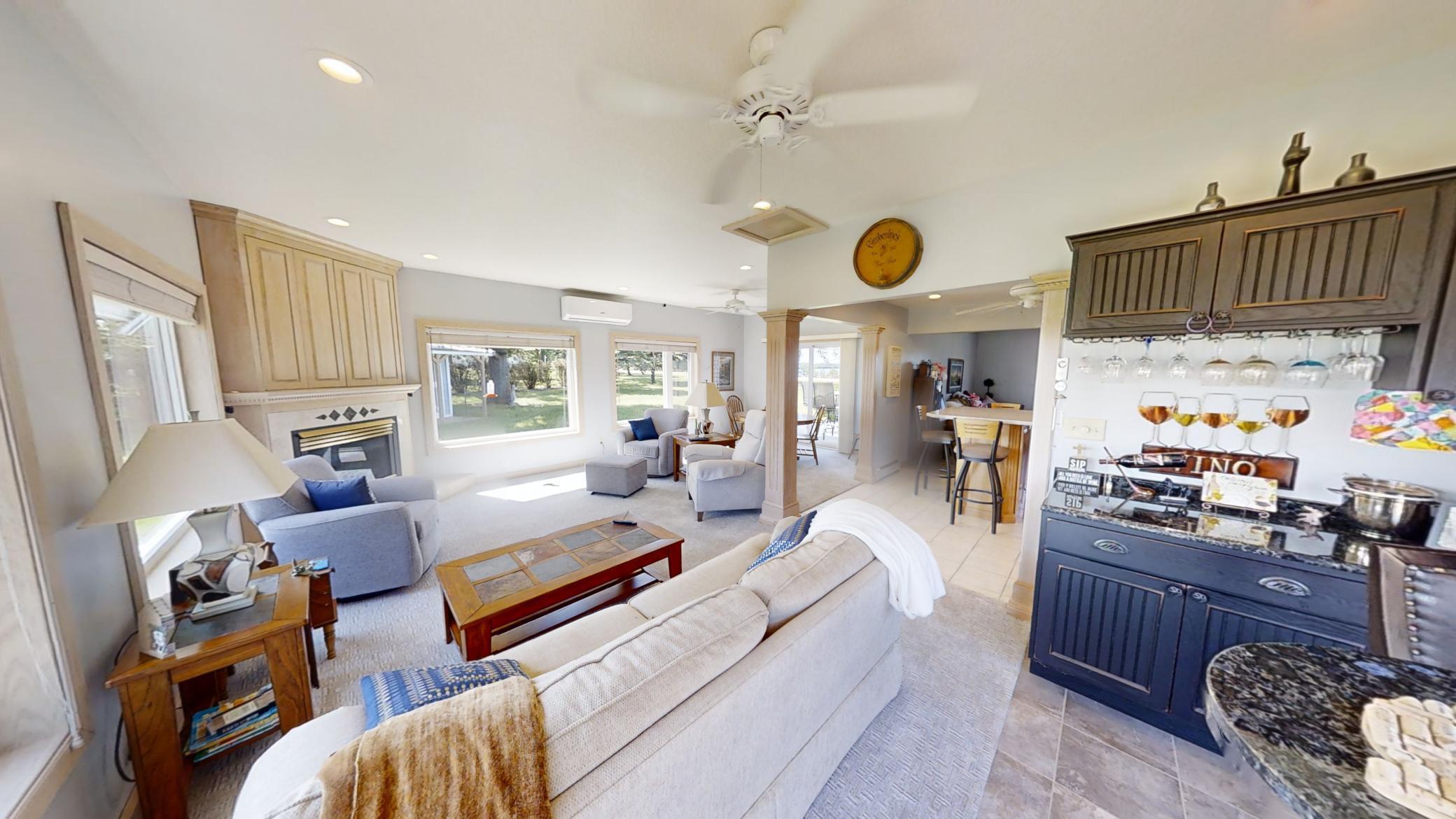 Alden, Minnesota, 56009, United States, 4 Bedrooms Bedrooms, ,1 BathroomBathrooms,Residential,For Sale,1920327