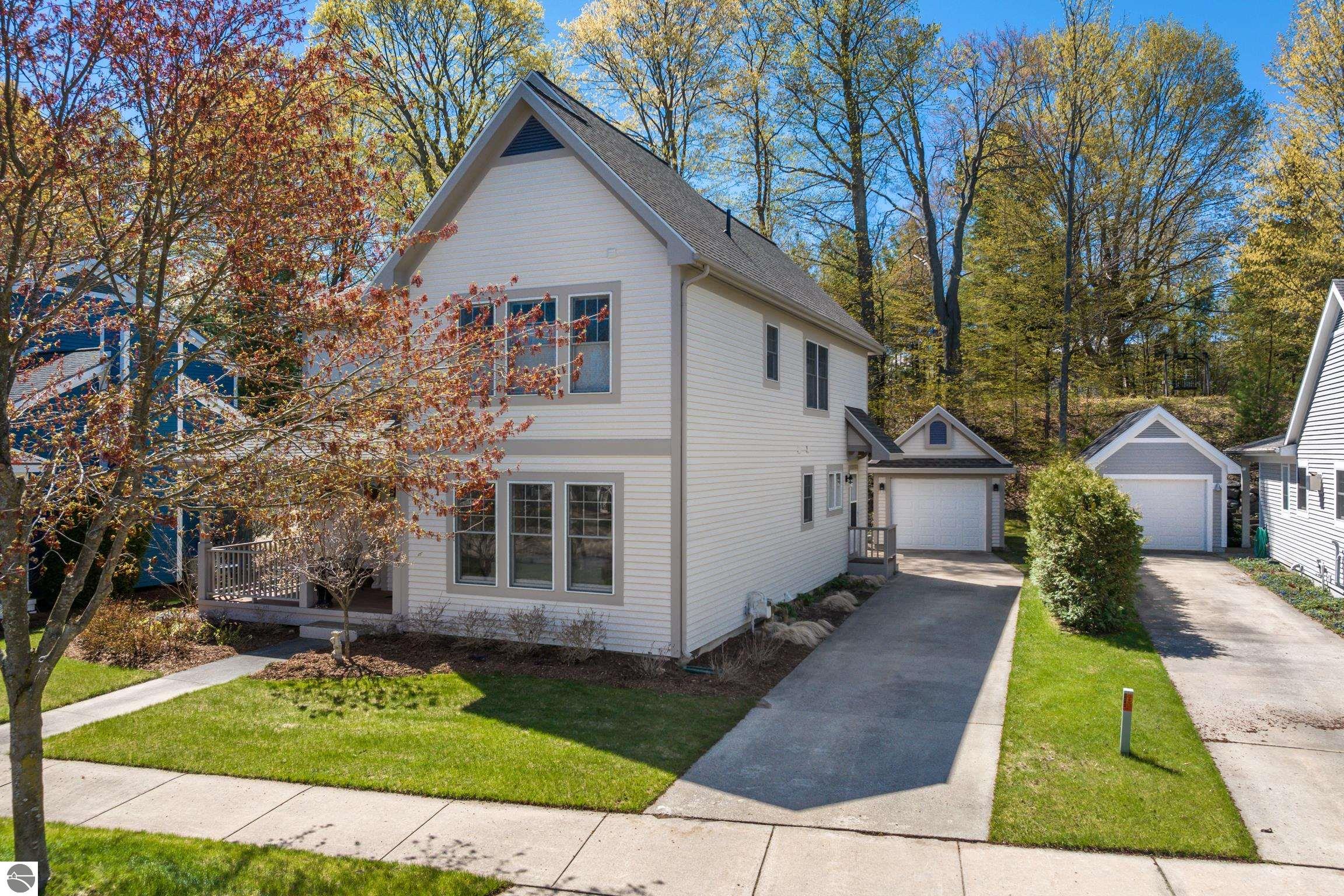 Boyne City, Michigan, 49712, United States, 3 Bedrooms Bedrooms, ,3 BathroomsBathrooms,Residential,For Sale,2034375