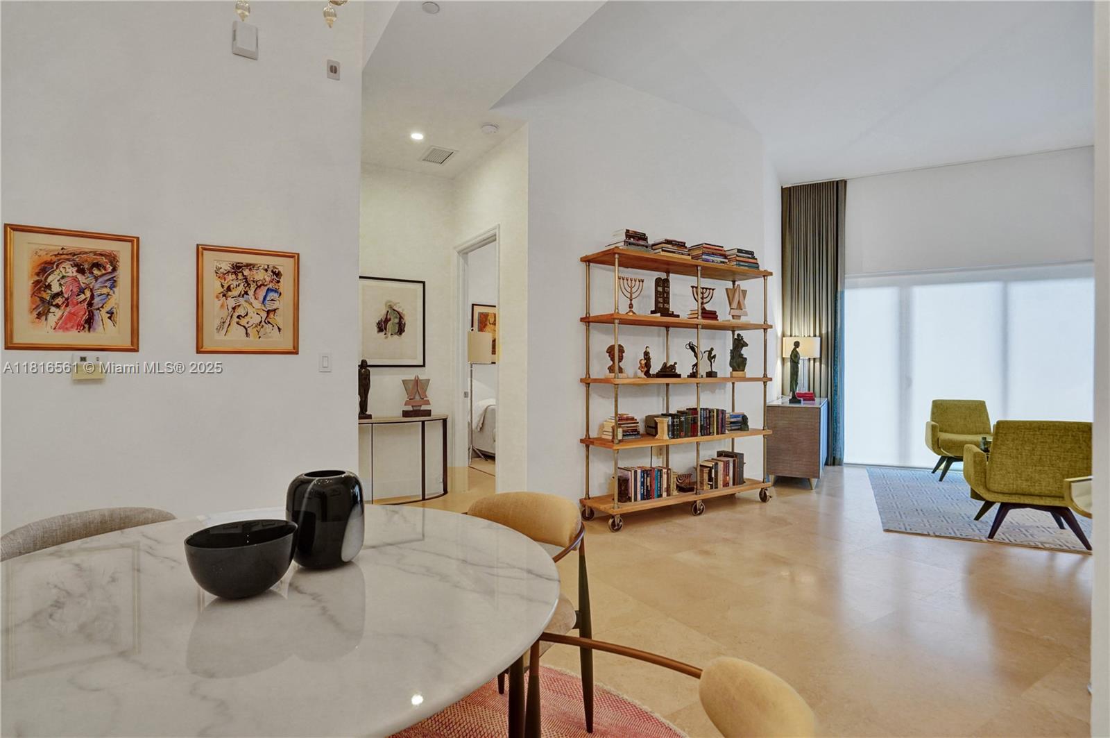 Aventura, Florida, 33180, United States, 2 Bedrooms Bedrooms, ,2 BathroomsBathrooms,Residential,For Sale,1848043