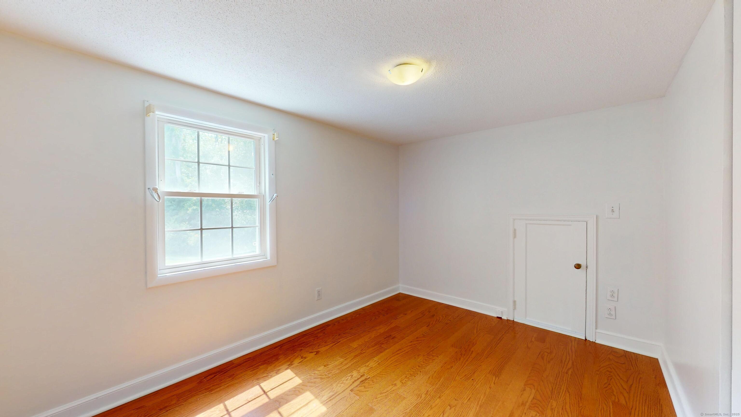 West Hartford, Connecticut, 06107, United States, 5 Bedrooms Bedrooms, ,3 BathroomsBathrooms,Residential,For Sale,1876446