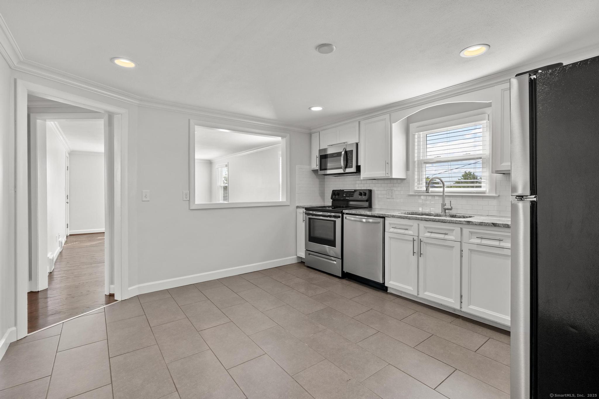 West Hartford, Connecticut, 06119, United States, 4 Bedrooms Bedrooms, ,2 BathroomsBathrooms,Residential,For Sale,1934206