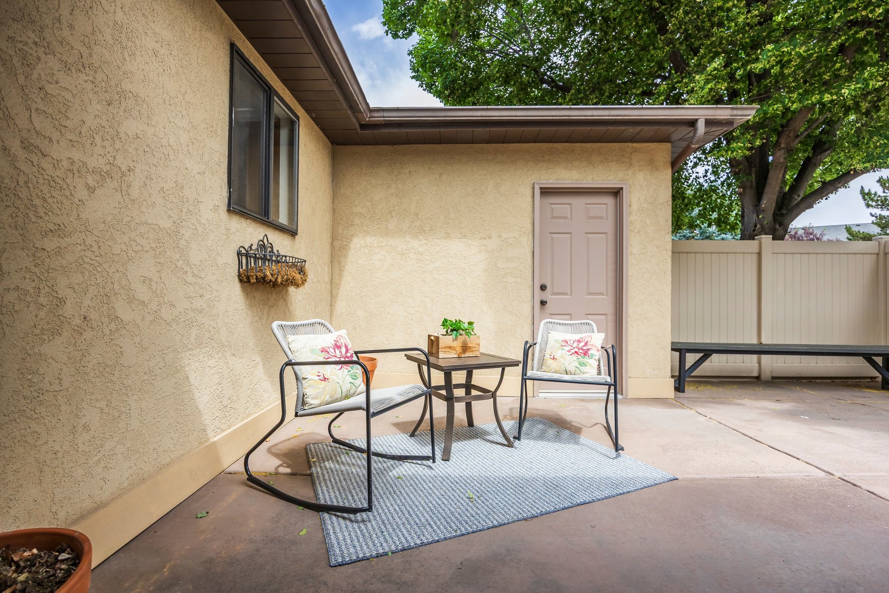  Rarely Available Harvest Lane Rambler Main-Level Living - 物件實景