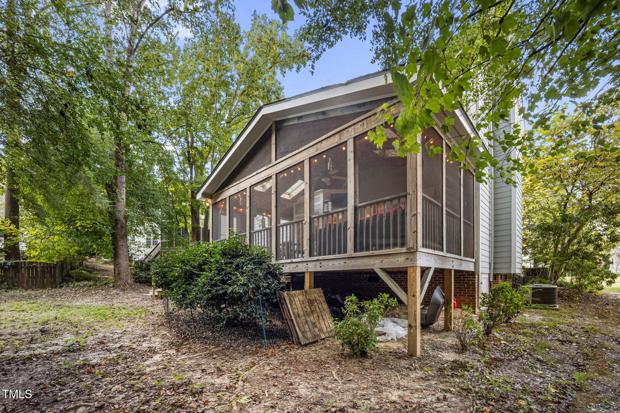 Apex, North Carolina, 27502, United States, 4 Bedrooms Bedrooms, ,3 BathroomsBathrooms,Residential,For Sale,1939175