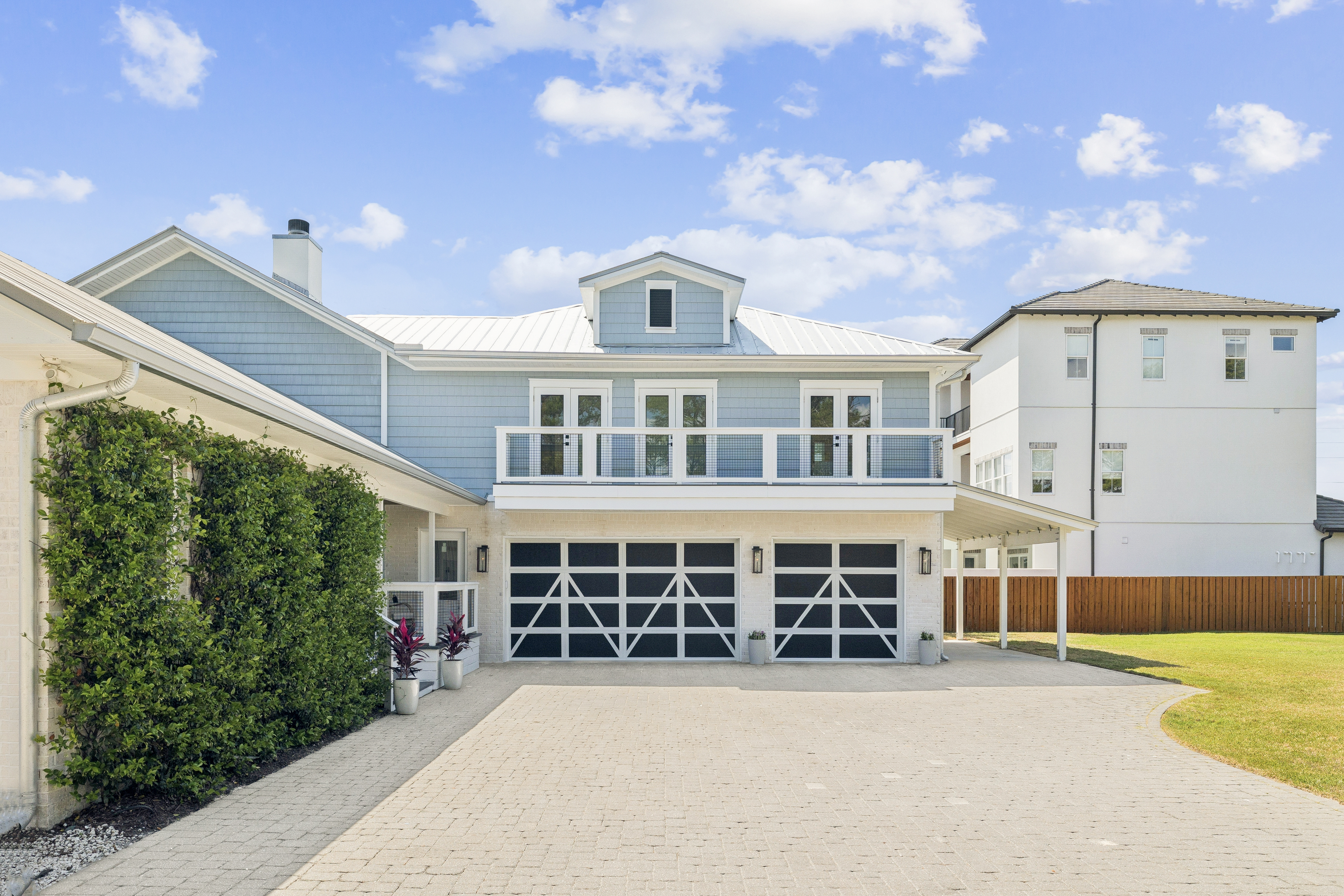  Completely Renovated Home On Half-Acre Lot Near Gulf Place - 物件實景