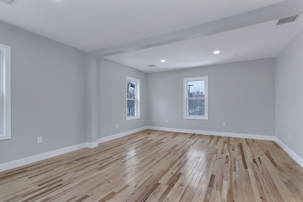 Dedham, Massachusetts, 02026, United States, 3 Bedrooms Bedrooms, ,2 BathroomsBathrooms,Residential,For Sale,2040275