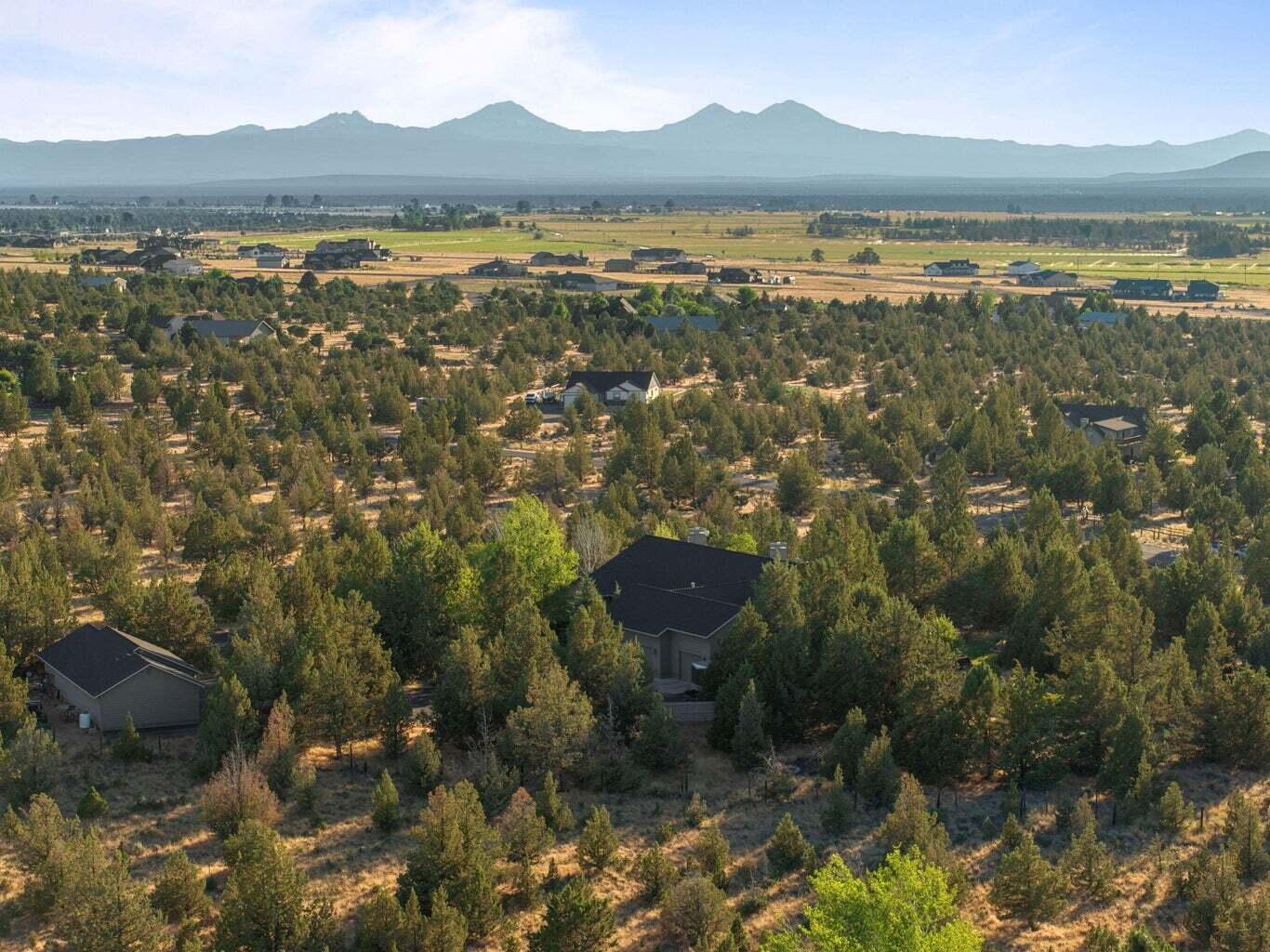 Powell Butte, Oregon, 97753, United States, 3 Bedrooms Bedrooms, ,4 BathroomsBathrooms,Residential,For Sale,1818290