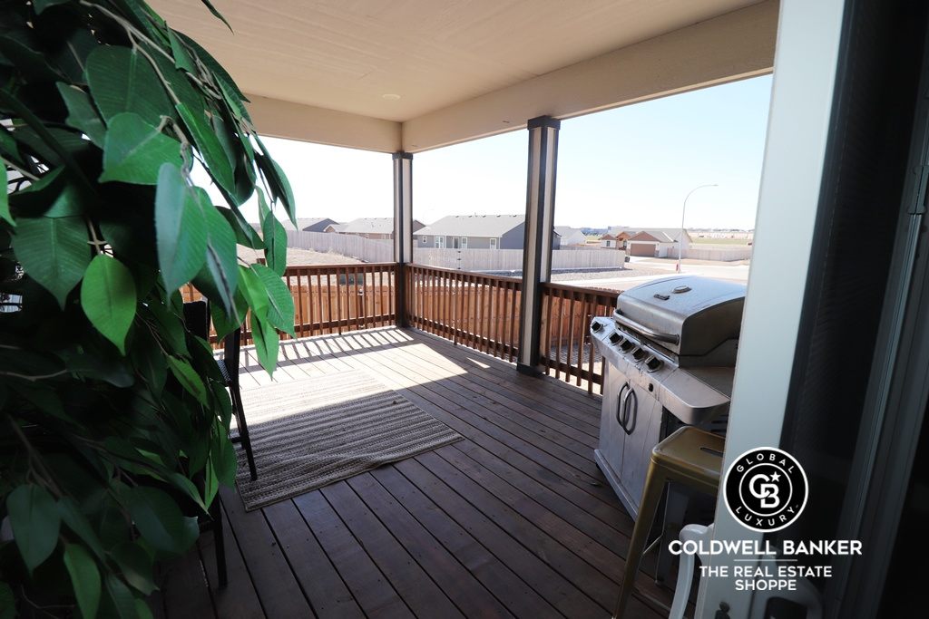 Garden City, Kansas, 67846, United States, 6 Bedrooms Bedrooms, ,3 BathroomsBathrooms,Residential,For Sale,1737851