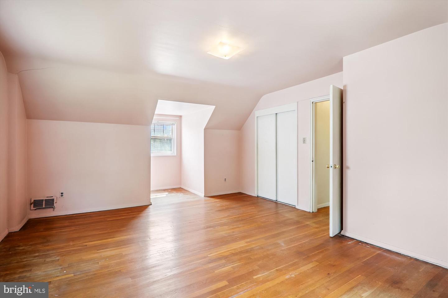 Silver Spring, Maryland, 20903, United States, 4 Bedrooms Bedrooms, ,2 BathroomsBathrooms,Residential,For Sale,1919736
