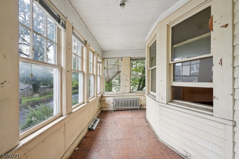 Maplewood Twp., New Jersey, 07040, United States, 5 Bedrooms Bedrooms, ,3 BathroomsBathrooms,Residential,For Sale,1933003