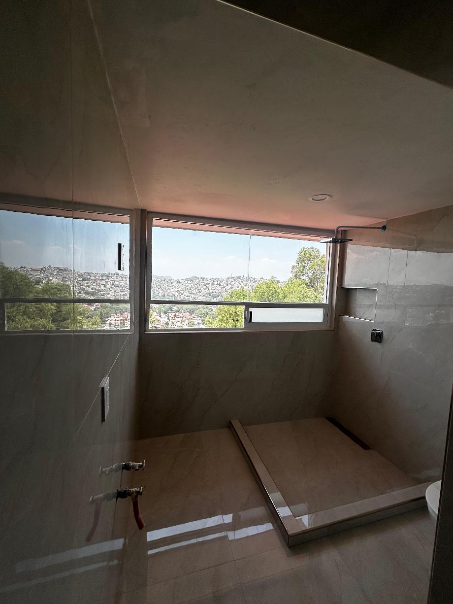 Atizapán de Zaragoza, Estado de méxico, 52957, Mexico, 3 Bedrooms Bedrooms, ,5 BathroomsBathrooms,Residential,For Sale,1917011