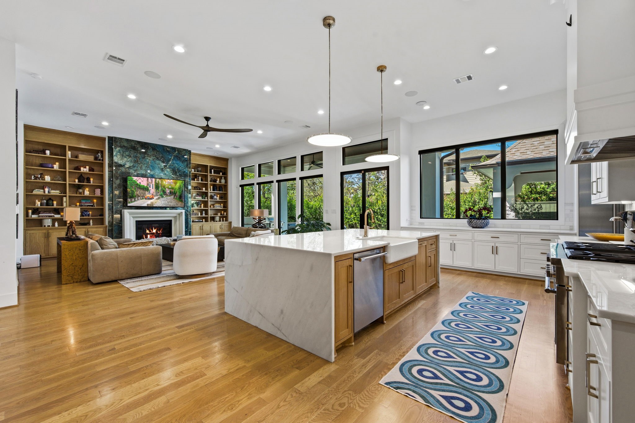  878 W 41st Street - 物件實景