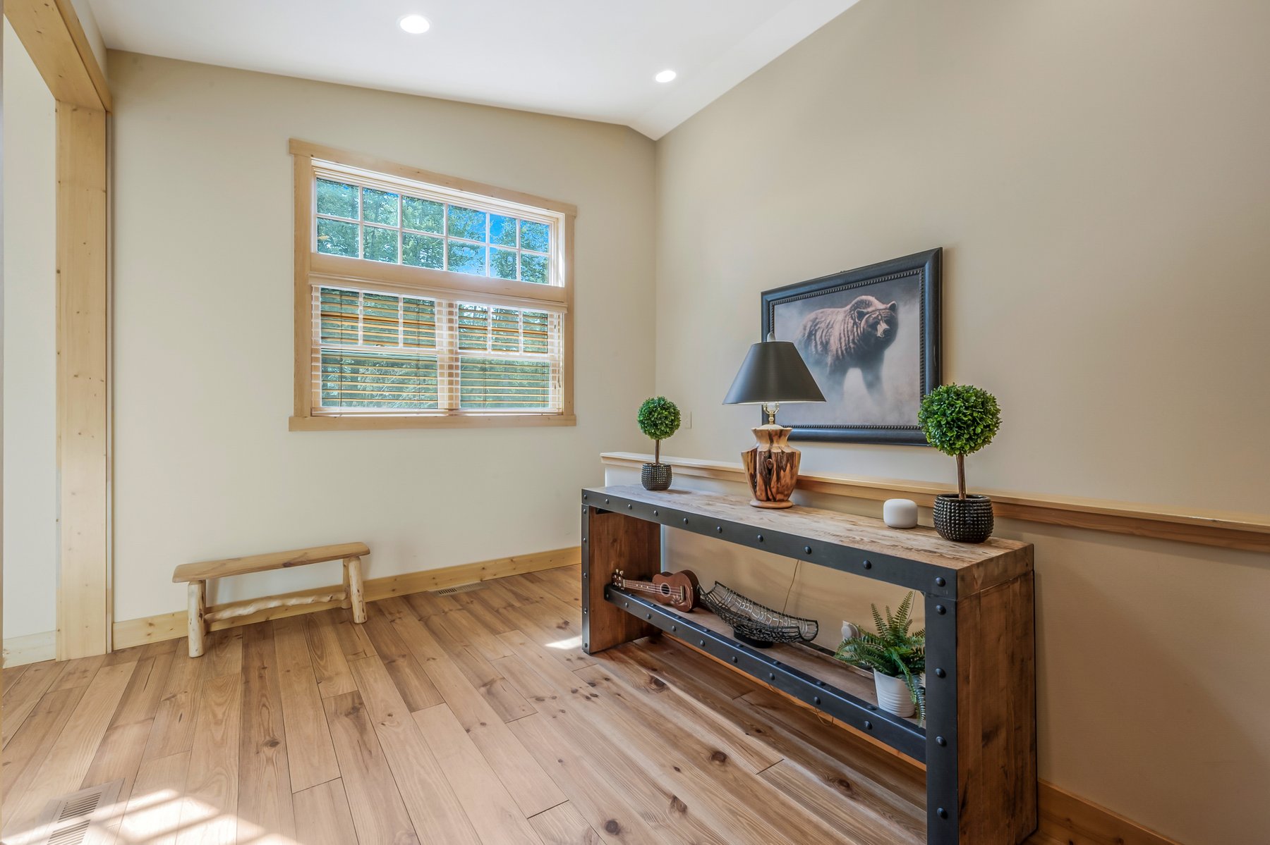 Sagle, Idaho, 83860, United States, 5 Bedrooms Bedrooms, ,6 BathroomsBathrooms,Residential,For Sale,1978919