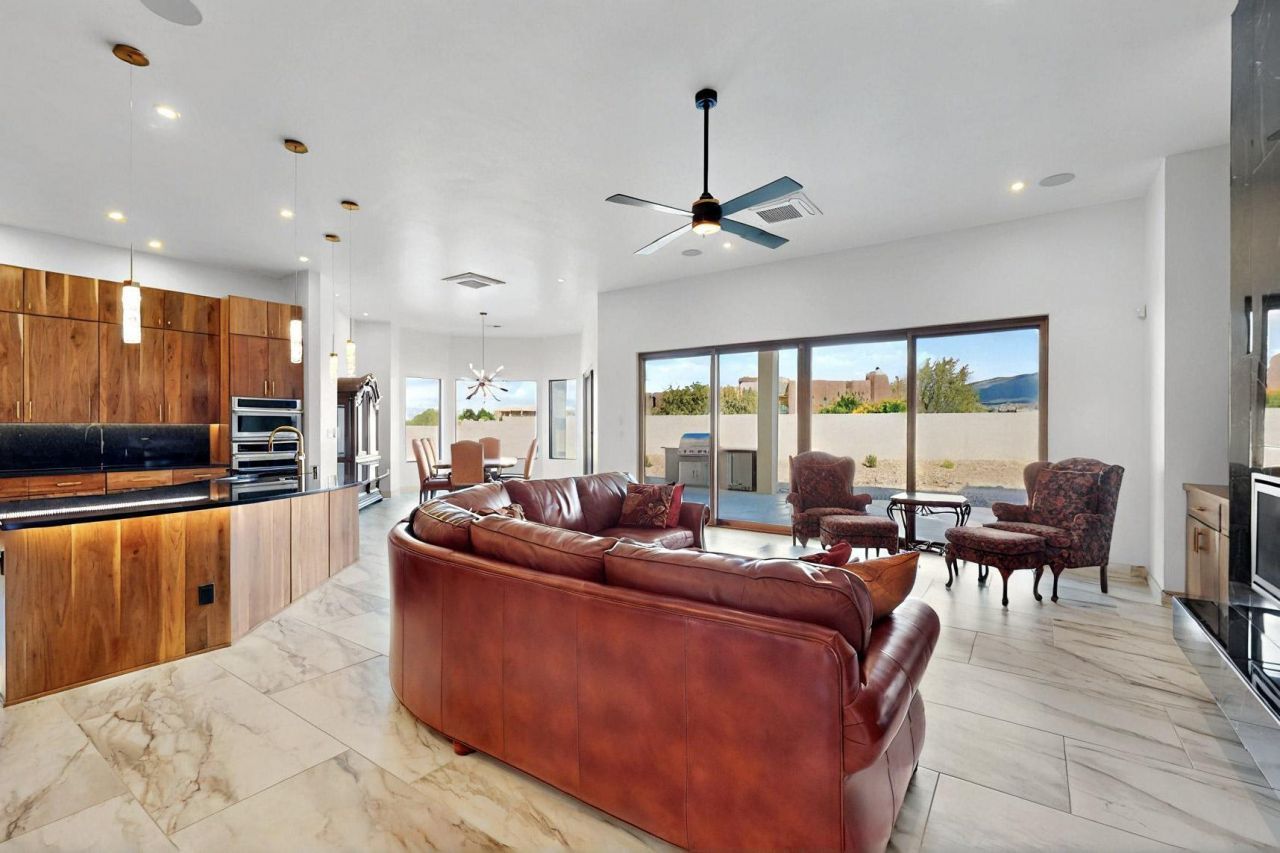 Placitas, New Mexico, 87043, United States, 3 Bedrooms Bedrooms, ,4 BathroomsBathrooms,Residential,For Sale,1903548