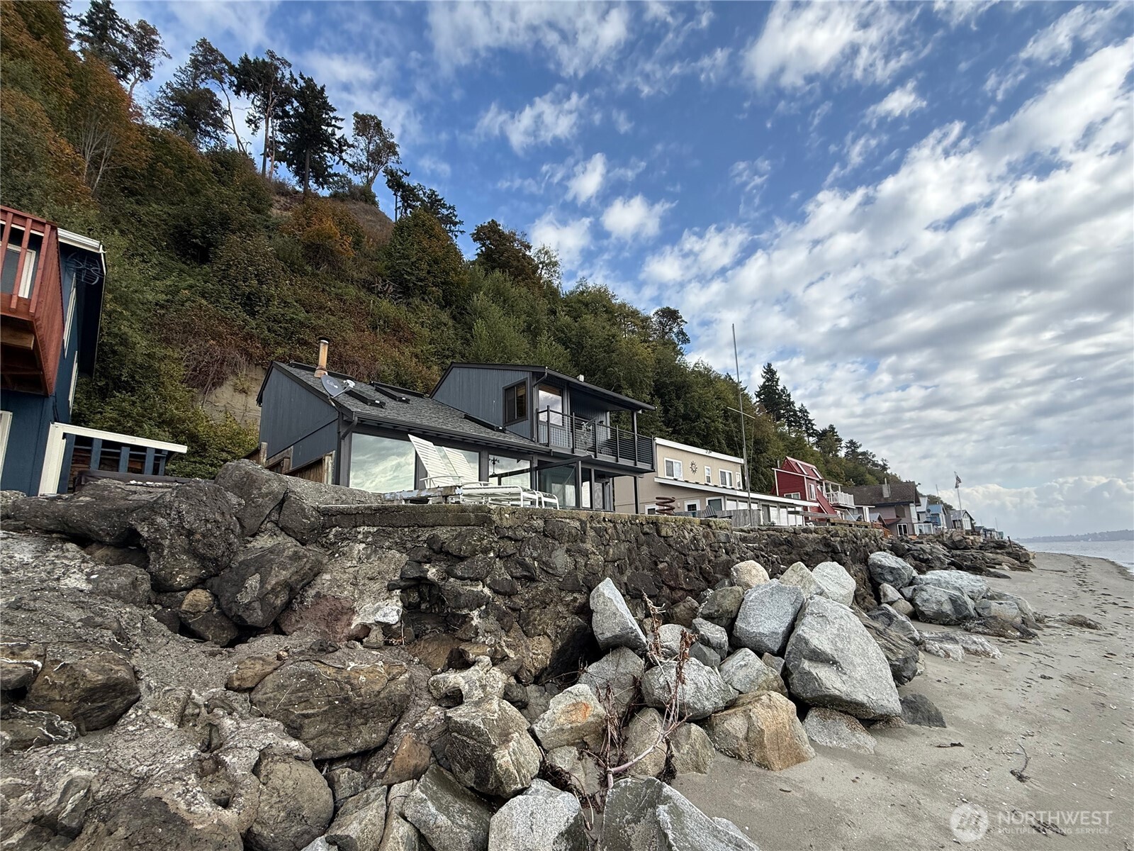 Hat Island, Washington, 98206, United States, 2 Bedrooms Bedrooms, ,2 BathroomsBathrooms,Residential,For Sale,1974776