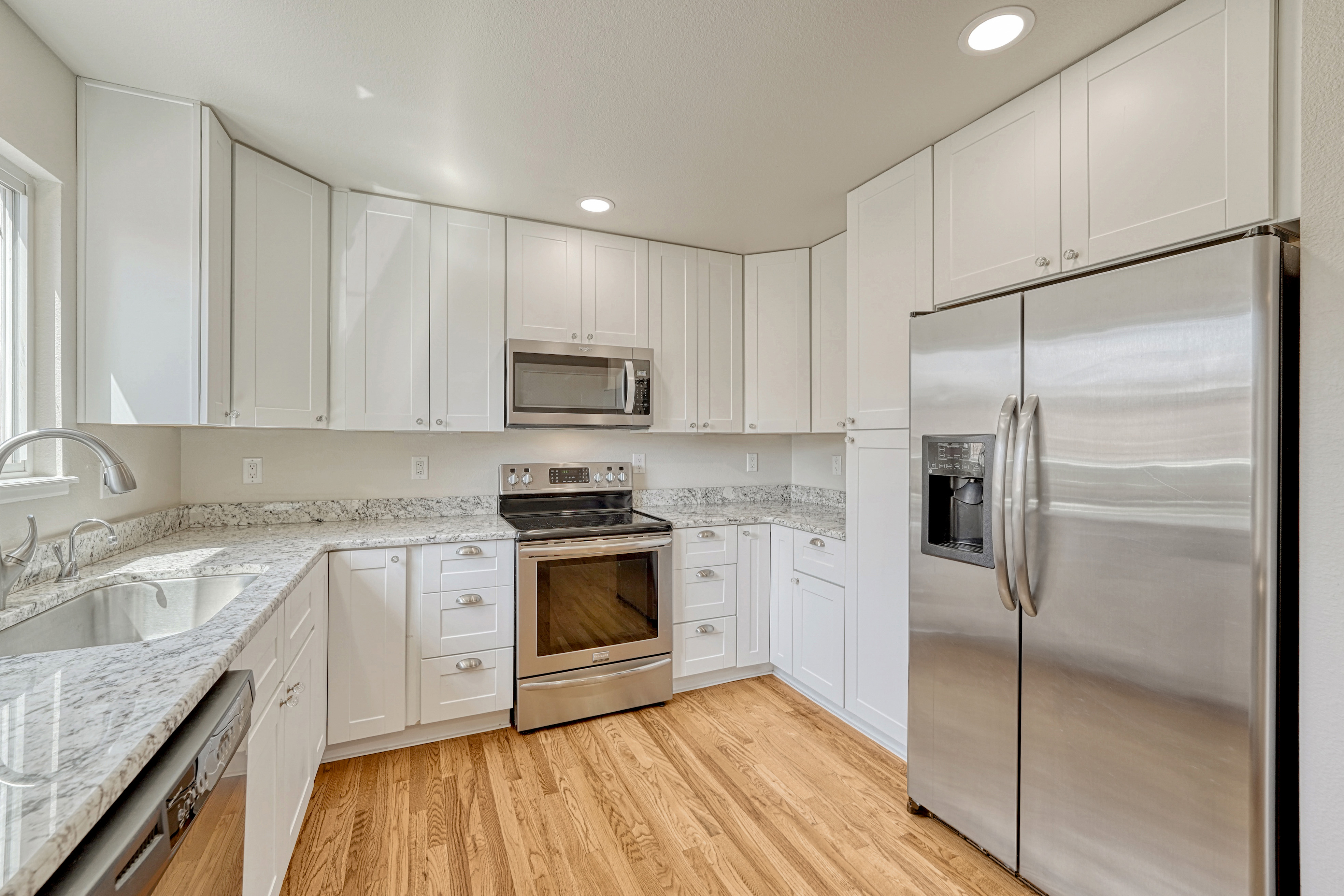  Hardwood Flooring and Mountain Views in 80919 - 物件實景