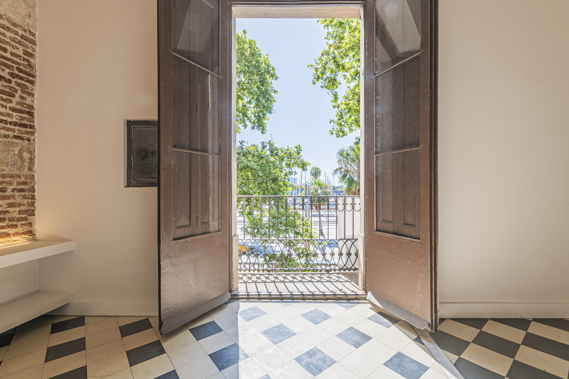  Magnificent, renovated main residence in a historic estate overlooking Port Vell - 物件實景