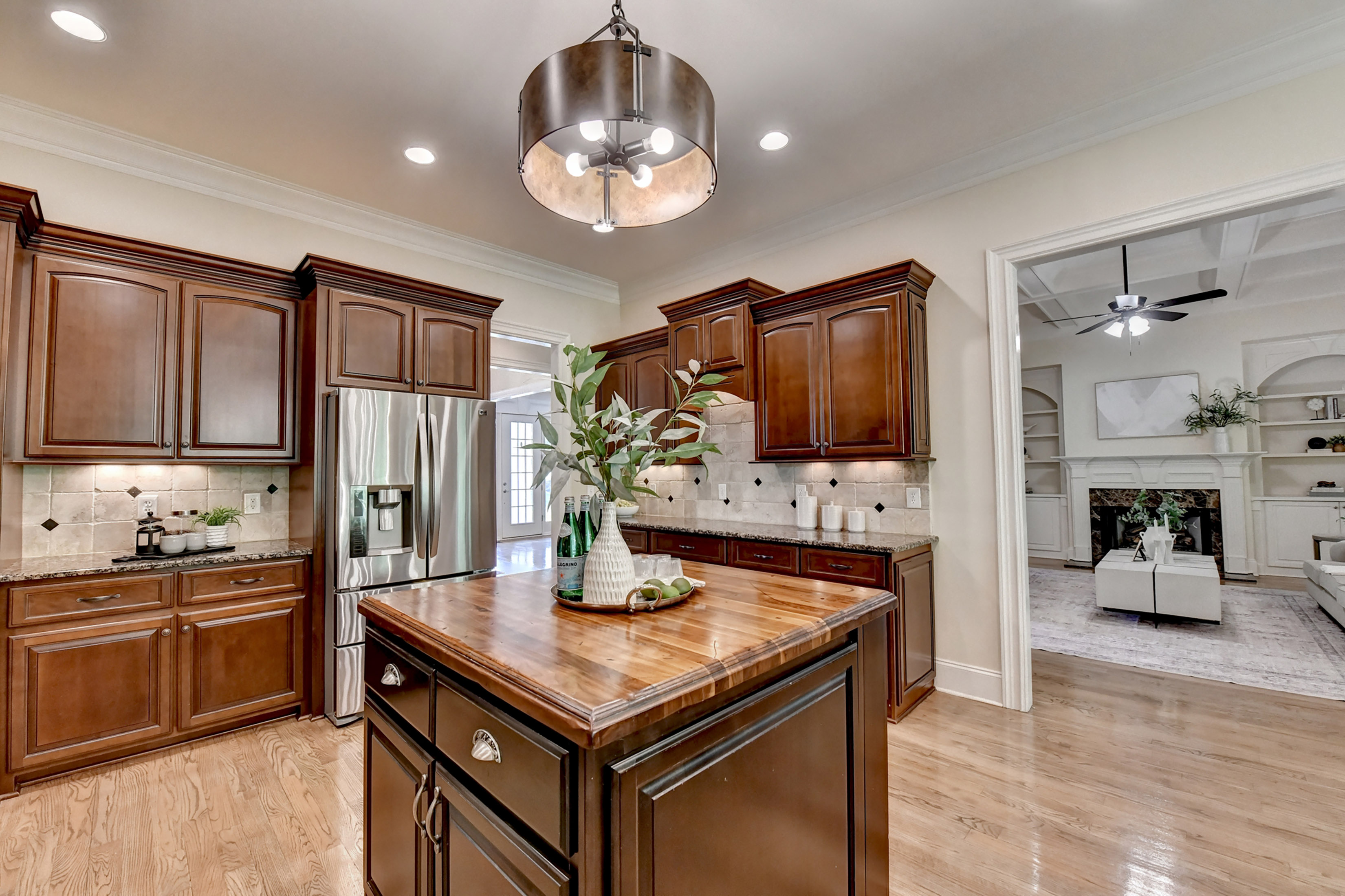  Luxury, Comfort and Privacy in One of Roswell