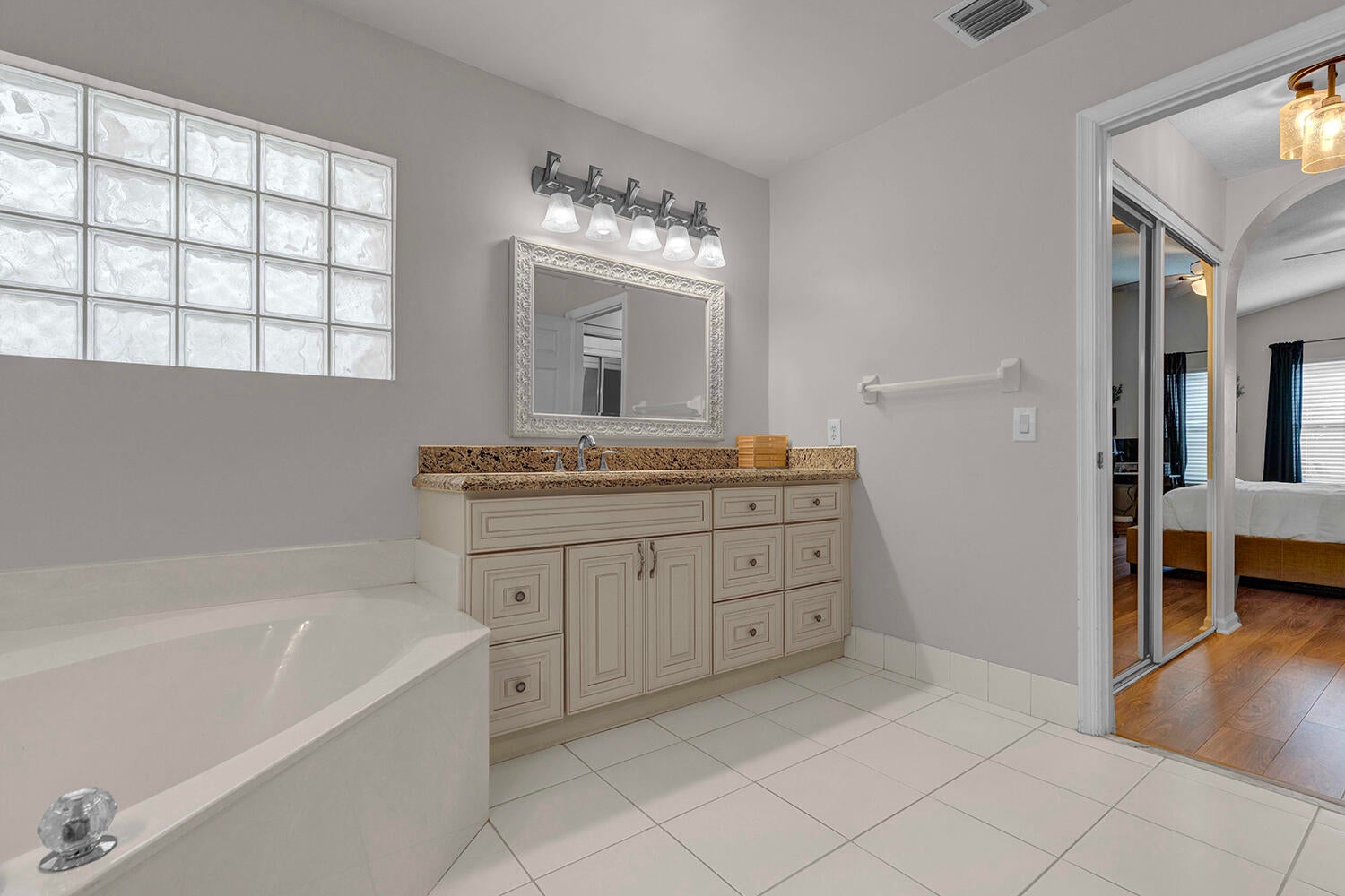 Boca Raton, Florida, 33433, United States, 3 Bedrooms Bedrooms, ,2 BathroomsBathrooms,Residential,For Sale,2048955