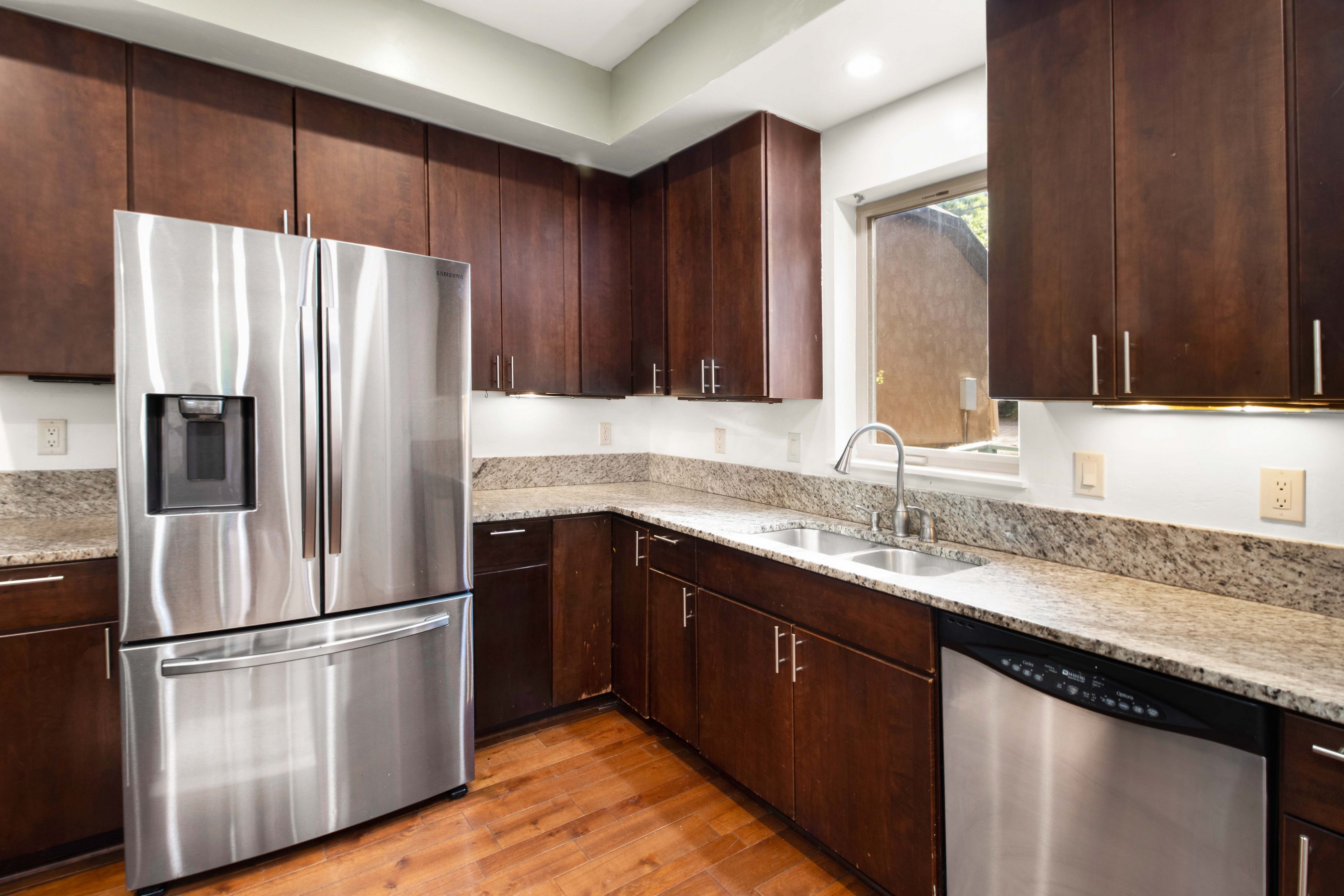  Exceptional Downtown Duplex Living - 物件實景