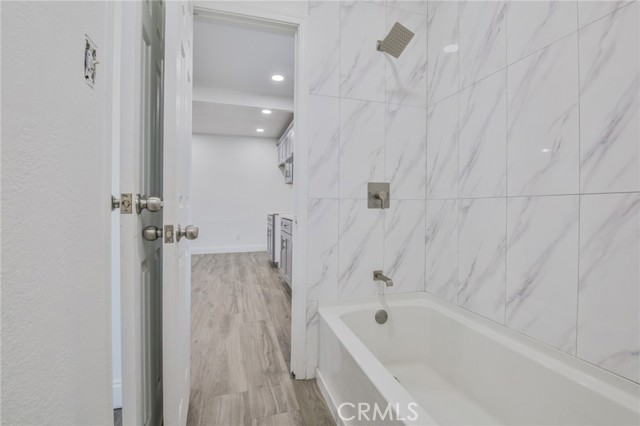 Los Angeles, California, 90003, United States, 4 Bedrooms Bedrooms, ,Residential,For Sale,2010724