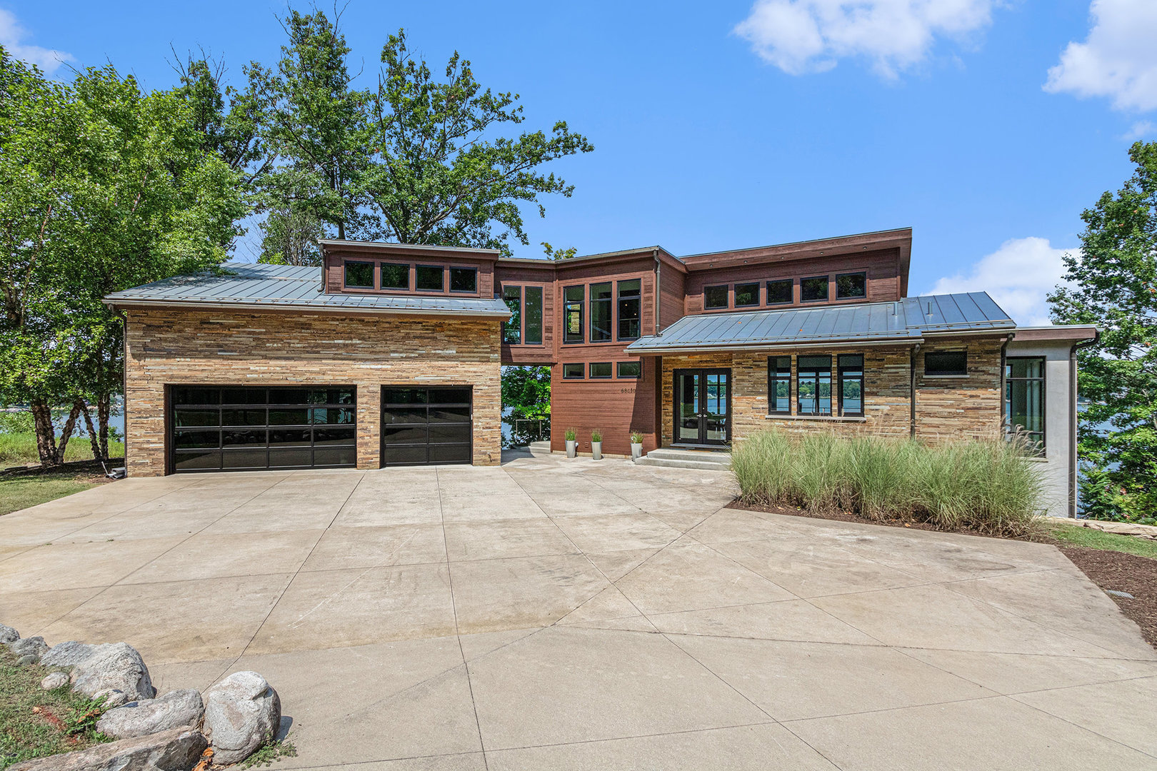 Dowagiac, Michigan, 49047, United States, 4 Bedrooms Bedrooms, ,5 BathroomsBathrooms,Residential,For Sale,1974252