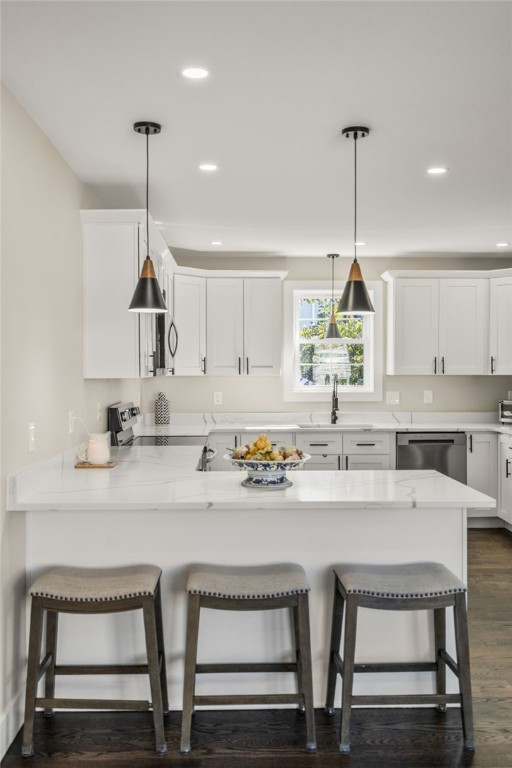 East Providence, Rhode Island, 02914, United States, 4 Bedrooms Bedrooms, ,3 BathroomsBathrooms,Residential,For Sale,1941827